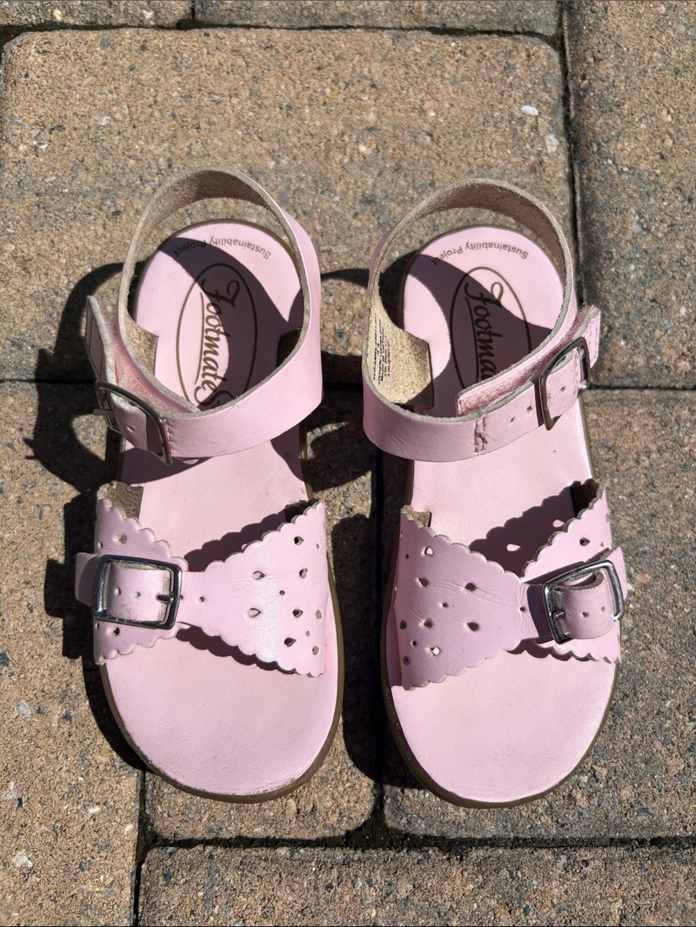 FootMates Girls Light Pink Scalloped Buckle Sandals